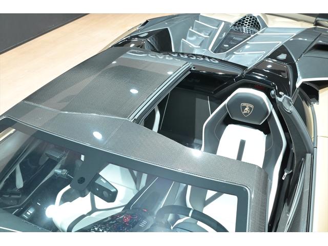 アヴェンタドール SVJロードスター Bronze Zenas/スタイルPKG/カーボンインテリアPKG/カーボンスキンPKG/カーボンフットPKG/鍛造アルミホイール/デジタルインナーミラー/Pセンサー/プロテクションフィルムFリフター(3枚目)