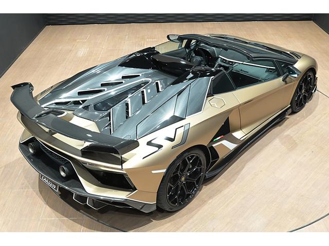 アヴェンタドール SVJロードスター Bronze Zenas/スタイルPKG/カーボンインテリアPKG/カーボンスキンPKG/カーボンフットPKG/鍛造アルミホイール/デジタルインナーミラー/Pセンサー/プロテクションフィルムFリフター(9枚目)