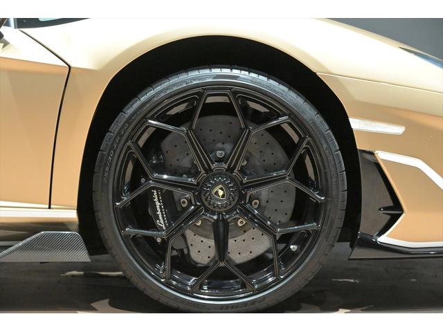 アヴェンタドール SVJロードスター Bronze Zenas/スタイルPKG/カーボンインテリアPKG/カーボンスキンPKG/カーボンフットPKG/鍛造アルミホイール/デジタルインナーミラー/Pセンサー/プロテクションフィルムFリフター(33枚目)