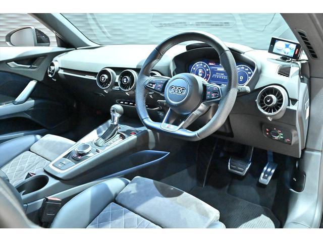 ＴＴクーペ ４５ＴＦＳＩクワトロ　Ｓラインパッケージ　ＯＰ１０ＶスポークデザインパートリーポリッシュＡＷ／コンフォートＰＫＧ／Ｓスポーツシート／シートヒ―ター／マトリクスＬＥＤライト／バーチャルコックピット／前後コーナーセンサー／サイドアシスト／Ｂカメラ（3枚目）