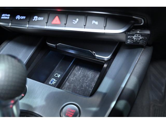 ＴＴクーペ ４５ＴＦＳＩクワトロ　Ｓラインパッケージ　ＯＰ１０ＶスポークデザインパートリーポリッシュＡＷ／コンフォートＰＫＧ／Ｓスポーツシート／シートヒ―ター／マトリクスＬＥＤライト／バーチャルコックピット／前後コーナーセンサー／サイドアシスト／Ｂカメラ（52枚目）