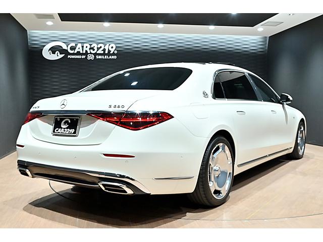 Ｓクラス Ｓ６８０　４マチック　ファーストクラスパッケージ　ダイヤモンドホワイト／ファーストクラスＰＫＧ／Ｂｕｒｍｅｓｔｅｒ３Ｄサウンド／Ｒエンター／パノラミックスライディングルーフ／ウォールナットインテリアトリム／ベンチレーション／マッサージ／左右独立シート（5枚目）