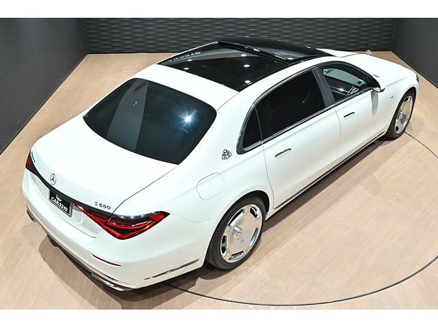 Ｓクラス Ｓ６８０　４マチック　ファーストクラスパッケージ　ダイヤモンドホワイト／ファーストクラスＰＫＧ／Ｂｕｒｍｅｓｔｅｒ３Ｄサウンド／Ｒエンター／パノラミックスライディングルーフ／ウォールナットインテリアトリム／ベンチレーション／マッサージ／左右独立シート（8枚目）