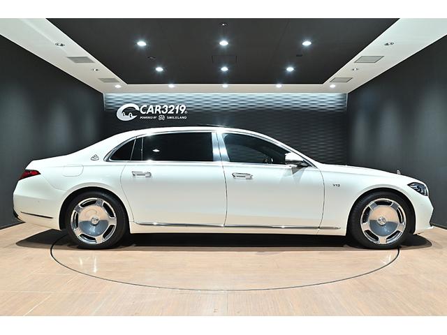 Ｓクラス Ｓ６８０　４マチック　ファーストクラスパッケージ　ダイヤモンドホワイト／ファーストクラスＰＫＧ／Ｂｕｒｍｅｓｔｅｒ３Ｄサウンド／Ｒエンター／パノラミックスライディングルーフ／ウォールナットインテリアトリム／ベンチレーション／マッサージ／左右独立シート（9枚目）