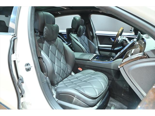 Ｓクラス Ｓ６８０　４マチック　ファーストクラスパッケージ　ダイヤモンドホワイト／ファーストクラスＰＫＧ／Ｂｕｒｍｅｓｔｅｒ３Ｄサウンド／Ｒエンター／パノラミックスライディングルーフ／ウォールナットインテリアトリム／ベンチレーション／マッサージ／左右独立シート（19枚目）