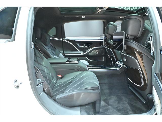 Ｓクラス Ｓ６８０　４マチック　ファーストクラスパッケージ　ダイヤモンドホワイト／ファーストクラスＰＫＧ／Ｂｕｒｍｅｓｔｅｒ３Ｄサウンド／Ｒエンター／パノラミックスライディングルーフ／ウォールナットインテリアトリム／ベンチレーション／マッサージ／左右独立シート（20枚目）