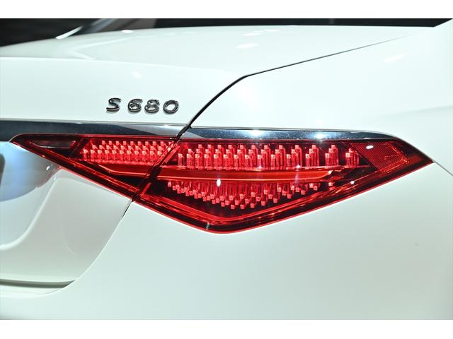 Ｓクラス Ｓ６８０　４マチック　ファーストクラスパッケージ　ダイヤモンドホワイト／ファーストクラスＰＫＧ／Ｂｕｒｍｅｓｔｅｒ３Ｄサウンド／Ｒエンター／パノラミックスライディングルーフ／ウォールナットインテリアトリム／ベンチレーション／マッサージ／左右独立シート（29枚目）