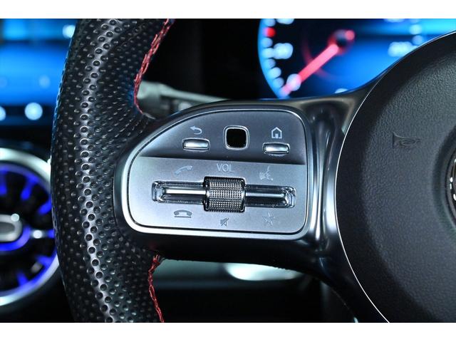 GLB GLB200d 4マチック AMGラインパッケージ ワンオーナー/コスモスブラック/AMGラインPKG/パノラミックスライディングルーフ/カーボンインテリア/前後ドラレコ/ACC/BSM/シートヒーター/地デジ/全周囲カメラ/純正AMG19インチAW(20枚目)