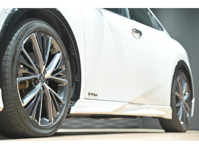 プリウス Z モデリスタエアロ/ユーザー買取/プラチナホワイトパールマイカ/パノラマルーフ/デジタルインナーミラー/純正19インチAW/全周囲カメラ/オートマチックハイビーム/シートベンチレーション/BSM(17枚目)