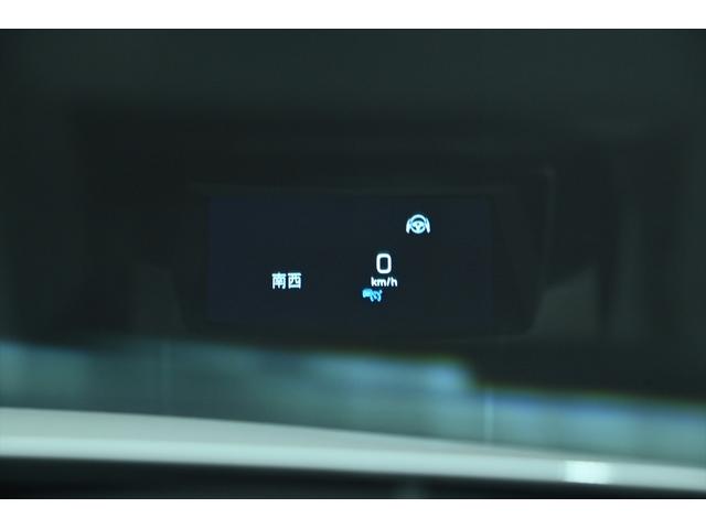 Cクラス パナメリカーナグリル付き/レーダーセーフティPKG/レザーエクスクルーシブPKG/マルチビームLEDヘッドライト/アダプティブハイビームアシストプラス/純正19インチAW/地デジ/HUD/純正車高調整(3枚目)