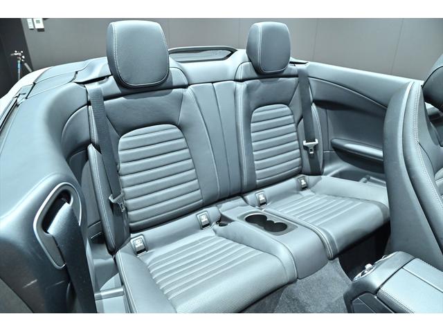 Cクラス パナメリカーナグリル付き/レーダーセーフティPKG/レザーエクスクルーシブPKG/マルチビームLEDヘッドライト/アダプティブハイビームアシストプラス/純正19インチAW/地デジ/HUD/純正車高調整(19枚目)