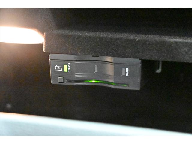 Cクラス パナメリカーナグリル付き/レーダーセーフティPKG/レザーエクスクルーシブPKG/マルチビームLEDヘッドライト/アダプティブハイビームアシストプラス/純正19インチAW/地デジ/HUD/純正車高調整(62枚目)