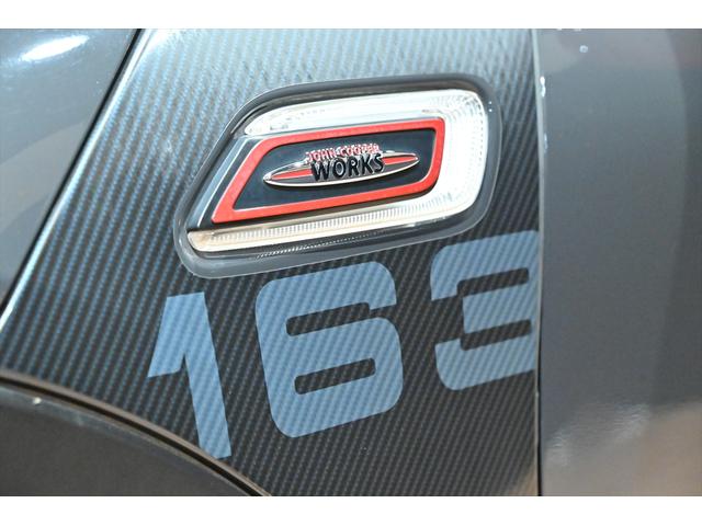 ＭＩＮＩ ＪＣＷクラブマンＧＰインスパイアードエディション　国内１２０台限定／サンダーグレー／専用シリアルナンバーデカール／ＪＣＷ１９インチＡＷ／ＪＣＷレザーステアリング／ＪＣＷスポーツシート／ＬＥＤヘッドライト／レーダークルーズ／ドラレコ／バックカメラ（2枚目）