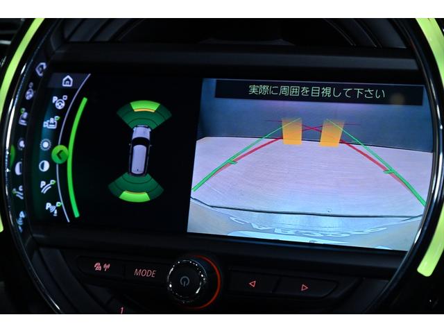 ＭＩＮＩ ＪＣＷクラブマンＧＰインスパイアードエディション　国内１２０台限定／サンダーグレー／専用シリアルナンバーデカール／ＪＣＷ１９インチＡＷ／ＪＣＷレザーステアリング／ＪＣＷスポーツシート／ＬＥＤヘッドライト／レーダークルーズ／ドラレコ／バックカメラ（4枚目）