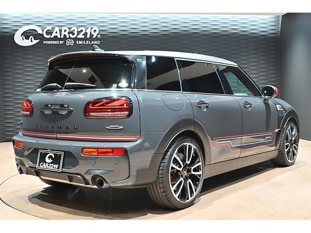 ＭＩＮＩ ＪＣＷクラブマンＧＰインスパイアードエディション　国内１２０台限定／サンダーグレー／専用シリアルナンバーデカール／ＪＣＷ１９インチＡＷ／ＪＣＷレザーステアリング／ＪＣＷスポーツシート／ＬＥＤヘッドライト／レーダークルーズ／ドラレコ／バックカメラ（5枚目）
