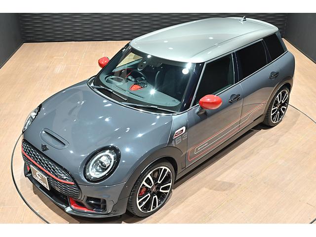 ＭＩＮＩ ＪＣＷクラブマンＧＰインスパイアードエディション　国内１２０台限定／サンダーグレー／専用シリアルナンバーデカール／ＪＣＷ１９インチＡＷ／ＪＣＷレザーステアリング／ＪＣＷスポーツシート／ＬＥＤヘッドライト／レーダークルーズ／ドラレコ／バックカメラ（8枚目）