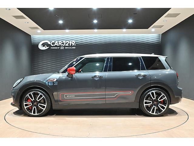 ＭＩＮＩ ＪＣＷクラブマンＧＰインスパイアードエディション　国内１２０台限定／サンダーグレー／専用シリアルナンバーデカール／ＪＣＷ１９インチＡＷ／ＪＣＷレザーステアリング／ＪＣＷスポーツシート／ＬＥＤヘッドライト／レーダークルーズ／ドラレコ／バックカメラ（11枚目）