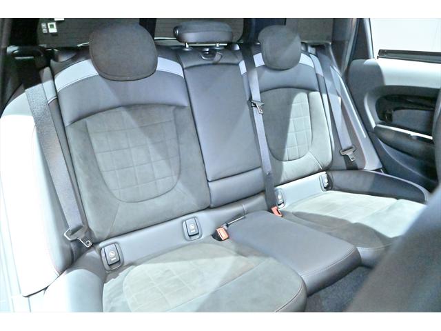 ＭＩＮＩ ＪＣＷクラブマンＧＰインスパイアードエディション　国内１２０台限定／サンダーグレー／専用シリアルナンバーデカール／ＪＣＷ１９インチＡＷ／ＪＣＷレザーステアリング／ＪＣＷスポーツシート／ＬＥＤヘッドライト／レーダークルーズ／ドラレコ／バックカメラ（19枚目）