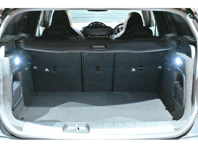 ＭＩＮＩ ＪＣＷクラブマンＧＰインスパイアードエディション　国内１２０台限定／サンダーグレー／専用シリアルナンバーデカール／ＪＣＷ１９インチＡＷ／ＪＣＷレザーステアリング／ＪＣＷスポーツシート／ＬＥＤヘッドライト／レーダークルーズ／ドラレコ／バックカメラ（22枚目）