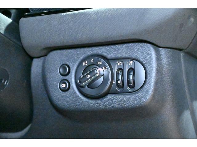 ＭＩＮＩ ＪＣＷクラブマンＧＰインスパイアードエディション　国内１２０台限定／サンダーグレー／専用シリアルナンバーデカール／ＪＣＷ１９インチＡＷ／ＪＣＷレザーステアリング／ＪＣＷスポーツシート／ＬＥＤヘッドライト／レーダークルーズ／ドラレコ／バックカメラ（54枚目）