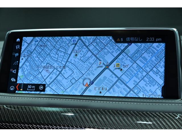 Ｘ６ Ｍ ベースグレード　ＯＰ２１インチアルミホイール／インテリアカーボン／ブルーキャリパー／ドライブセレクト／ＬＥＤヘッドライト／Ｐセンサー／Ｐバックドア／ＨＵＤ／ＢＳＭ／クルコン／４本出しマフラー／カーボンブラック／本革（12枚目）