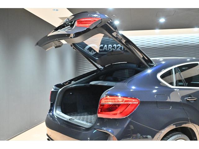 Ｘ６ Ｍ ベースグレード　ＯＰ２１インチアルミホイール／インテリアカーボン／ブルーキャリパー／ドライブセレクト／ＬＥＤヘッドライト／Ｐセンサー／Ｐバックドア／ＨＵＤ／ＢＳＭ／クルコン／４本出しマフラー／カーボンブラック／本革（29枚目）