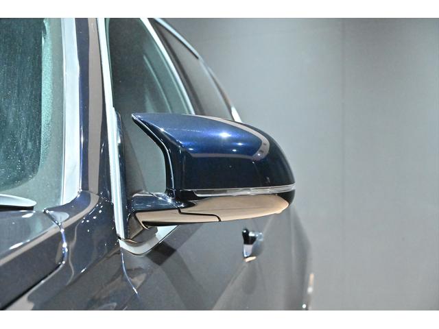 Ｘ６ Ｍ ベースグレード　ＯＰ２１インチアルミホイール／インテリアカーボン／ブルーキャリパー／ドライブセレクト／ＬＥＤヘッドライト／Ｐセンサー／Ｐバックドア／ＨＵＤ／ＢＳＭ／クルコン／４本出しマフラー／カーボンブラック／本革（33枚目）