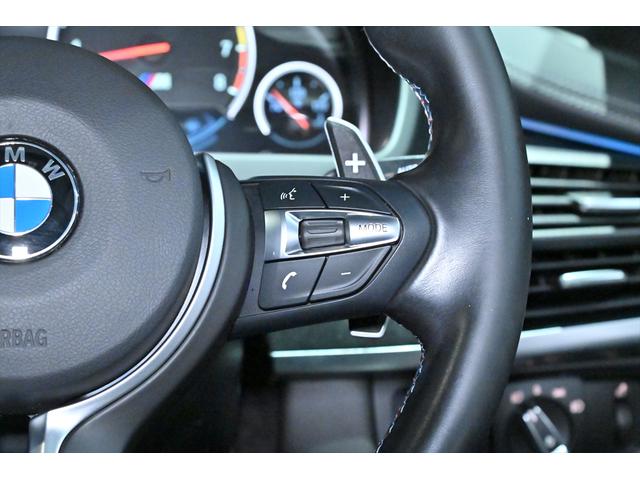 Ｘ６ Ｍ ベースグレード　ＯＰ２１インチアルミホイール／インテリアカーボン／ブルーキャリパー／ドライブセレクト／ＬＥＤヘッドライト／Ｐセンサー／Ｐバックドア／ＨＵＤ／ＢＳＭ／クルコン／４本出しマフラー／カーボンブラック／本革（40枚目）