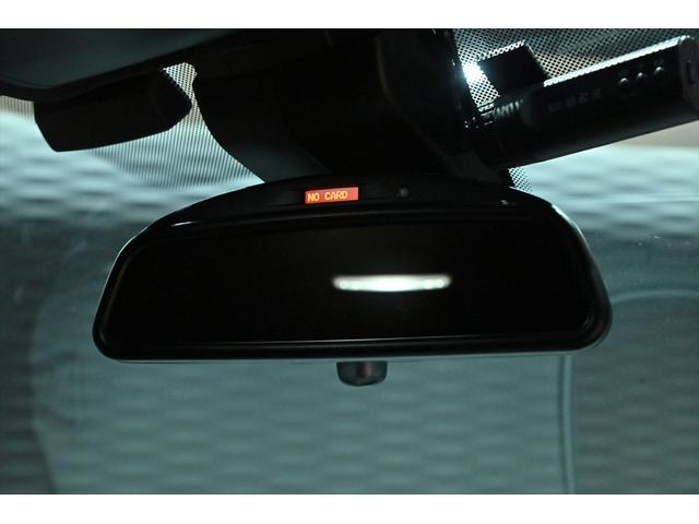 Ｘ６ Ｍ ベースグレード　ＯＰ２１インチアルミホイール／インテリアカーボン／ブルーキャリパー／ドライブセレクト／ＬＥＤヘッドライト／Ｐセンサー／Ｐバックドア／ＨＵＤ／ＢＳＭ／クルコン／４本出しマフラー／カーボンブラック／本革（50枚目）