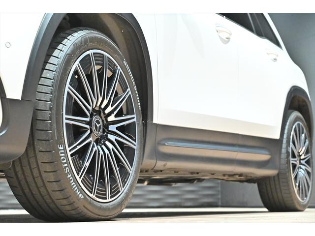 GLB GLB200d 4マチック AMGラインパッケージ 1オーナー AMGラインPKG スポーツブレーキ スポーティーエンジンサウンド パノラミックスライディングルーフ カーボン調インテリアトリム 20インチAMGAW 本革スポーツステアリング(15枚目)