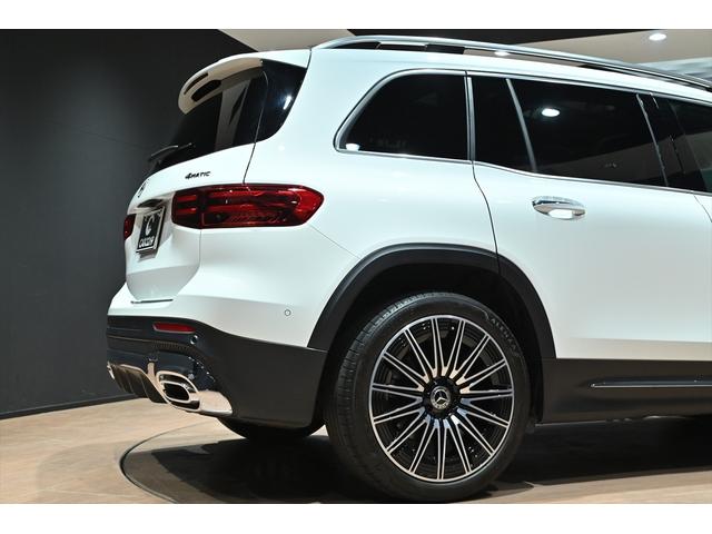 GLB GLB200d 4マチック AMGラインパッケージ 1オーナー AMGラインPKG スポーツブレーキ スポーティーエンジンサウンド パノラミックスライディングルーフ カーボン調インテリアトリム 20インチAMGAW 本革スポーツステアリング(29枚目)