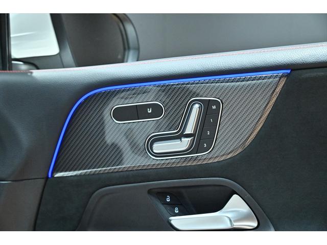 GLB GLB200d 4マチック AMGラインパッケージ 1オーナー AMGラインPKG スポーツブレーキ スポーティーエンジンサウンド パノラミックスライディングルーフ カーボン調インテリアトリム 20インチAMGAW 本革スポーツステアリング(54枚目)