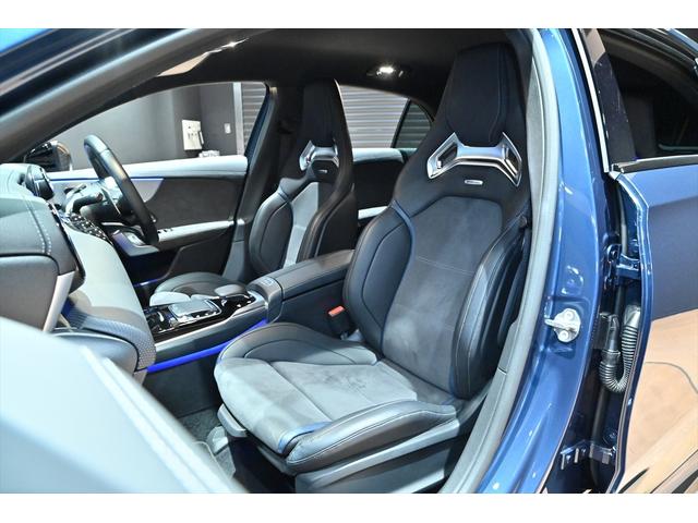 Aクラス A35 4マチック エディション1 専用デカール Mテックゴールドアクセント 19インチAMG AW AMGナイトPKG エアロダイナミックPKG 専用バンパーデザイン AMGドライブコントロールSW AMGアドバンスドPKG(18枚目)