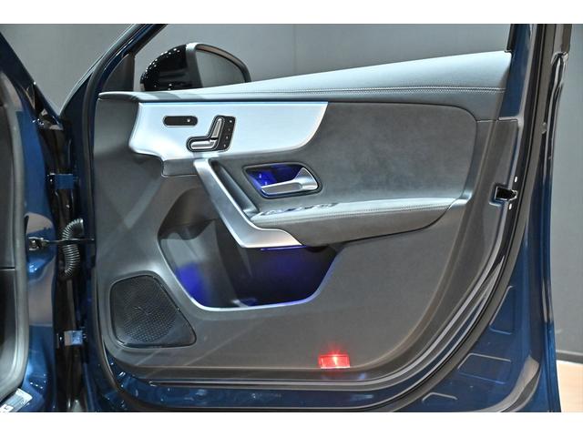 Aクラス A35 4マチック エディション1 専用デカール Mテックゴールドアクセント 19インチAMG AW AMGナイトPKG エアロダイナミックPKG 専用バンパーデザイン AMGドライブコントロールSW AMGアドバンスドPKG(51枚目)