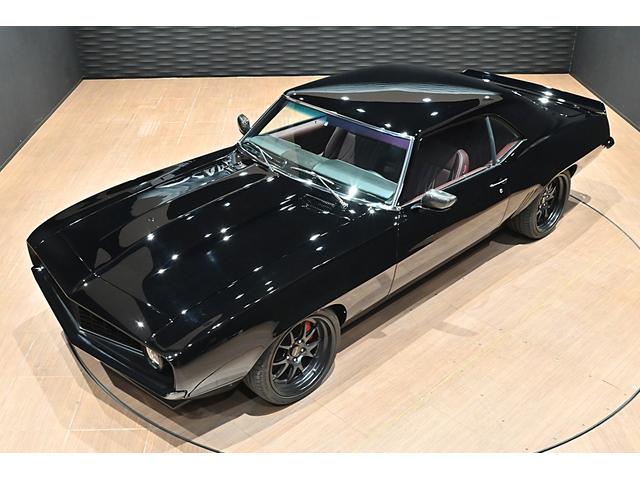 ホワイトボディの状態から再塗装されております。