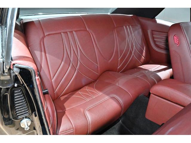 セカンドシートも綺麗な一台となっております♪