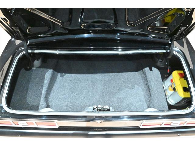 トランクスペースとっても広々♪使用感少なくとても綺麗な状態でございます♪大きな物も積み込み可能です♪