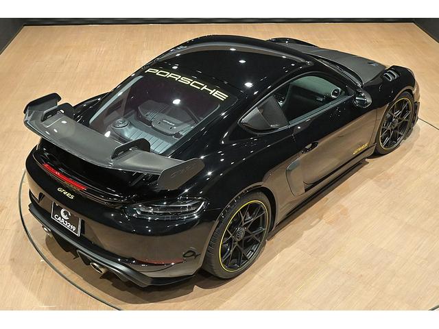 ７１８ケイマン ７１８ケイマンＧＴ４　ＲＳ　ヴァイザッハｐｋｇ／スポーツクロノｐｋｇ／アクセントｐｋｇ／ＯＰ２０インチＡＷ／カーボンドアシルガード／ＰＡＳＭ／イエローシートベルト／ナイロン製ドアオープナー／スポーツエグゾースト／フロントリフター（9枚目）