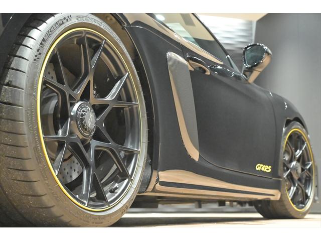 ７１８ケイマン ７１８ケイマンＧＴ４　ＲＳ　ヴァイザッハｐｋｇ／スポーツクロノｐｋｇ／アクセントｐｋｇ／ＯＰ２０インチＡＷ／カーボンドアシルガード／ＰＡＳＭ／イエローシートベルト／ナイロン製ドアオープナー／スポーツエグゾースト／フロントリフター（19枚目）