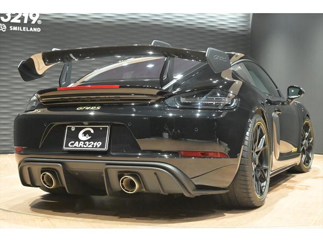 ７１８ケイマン ７１８ケイマンＧＴ４　ＲＳ　ヴァイザッハｐｋｇ／スポーツクロノｐｋｇ／アクセントｐｋｇ／ＯＰ２０インチＡＷ／カーボンドアシルガード／ＰＡＳＭ／イエローシートベルト／ナイロン製ドアオープナー／スポーツエグゾースト／フロントリフター（66枚目）