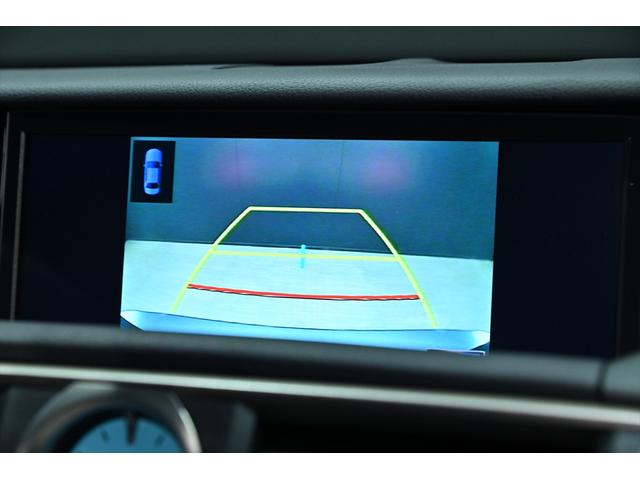 バックカメラも完備しておりますので安心して駐車することが可能でございます♪