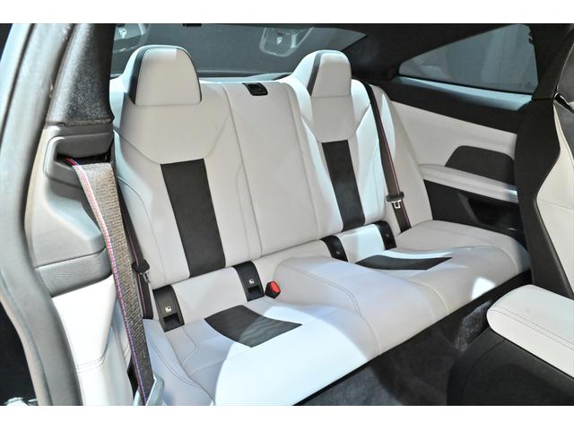 Ｍ４ Ｍ４クーペ　コンペティション　エクステンドレザーメリノインテリア／アクティブベンチレーションシ－ト／ＭライトＡＷダブルスポークスタイリング８２５Ｍ／Ｈａｒｍａｎ／ｋａｒｄｏｎ／パーキングアシストプラス／アダプティブＬＥＤ（19枚目）