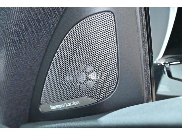 M2 コンペティション ワンオーナー/ハーマンカードン/純正Mパフォーマンスカーボンエアロ/アルピンホワイト/純正19インチAW/アダプティブLEDヘッドライト/Mスポーツブレーキ/シートヒーター/クルコン/バックカメラ(4枚目)