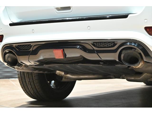 ジープ・グランドチェロキー ＳＲＴ８　ブライトホワイト／エアロパーツカスタム／ハーマンカードン／サンルーフ／アダプティブヘッドライト／オートハイビーム／ハーフレザーシート／シートベンチレーション／カーボンインテリア／専用２０インチＡＷ（36枚目）