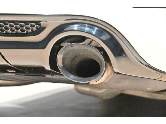 ジープ・グランドチェロキー ＳＲＴ８　ブライトホワイト／エアロパーツカスタム／ハーマンカードン／サンルーフ／アダプティブヘッドライト／オートハイビーム／ハーフレザーシート／シートベンチレーション／カーボンインテリア／専用２０インチＡＷ（37枚目）