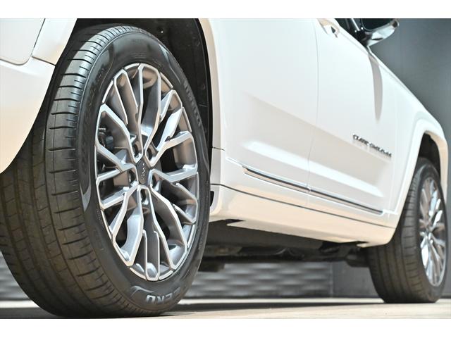 ジープ・グランドチェロキーL ワンオ-ナ-/マッキントッシュ/アラウンドビュ-モニタ-/エアサス/木目調インテリア/パノラマサンル-フ(14枚目)