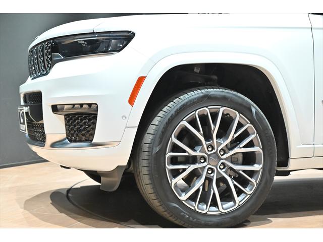 ジープ・グランドチェロキーL ワンオ-ナ-/マッキントッシュ/アラウンドビュ-モニタ-/エアサス/木目調インテリア/パノラマサンル-フ(23枚目)