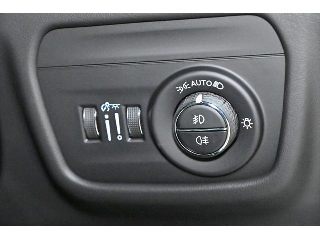 ジープ・グランドチェロキーL ワンオ-ナ-/マッキントッシュ/アラウンドビュ-モニタ-/エアサス/木目調インテリア/パノラマサンル-フ(43枚目)