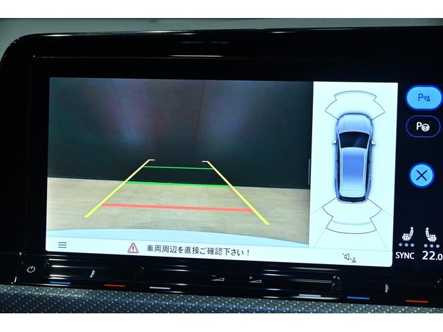 ゴルフＲヴァリアント ＴＳＩ　４モーション　ＤＣＣＰＫＧ／ピュアホワイト／純正ＯＰ１９インチＡＷ／アダプティブシャーシコントロール／専用エクステリア／専用レザーステアリング／専用ブルーキャリパー／ＩＱＬＩＧＨＴ／ＤｉｓｃｏｖｅｒＰｒｏ（3枚目）