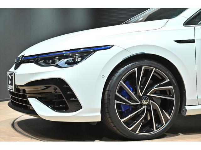 ゴルフＲヴァリアント ＴＳＩ　４モーション　ＤＣＣＰＫＧ／ピュアホワイト／純正ＯＰ１９インチＡＷ／アダプティブシャーシコントロール／専用エクステリア／専用レザーステアリング／専用ブルーキャリパー／ＩＱＬＩＧＨＴ／ＤｉｓｃｏｖｅｒＰｒｏ（26枚目）